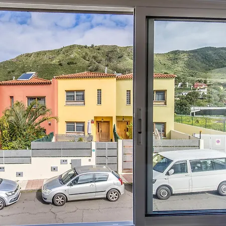 アパート Cozy With Mountain Views In *